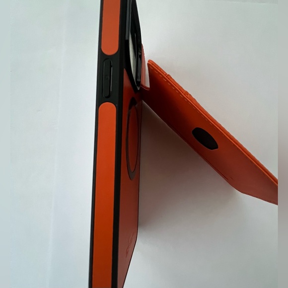 SkyEagle Compatible Magsafe 2 in 1 Semi-Detachable iPhone 15 Pro Max Orange Case - Picture 7 of 16